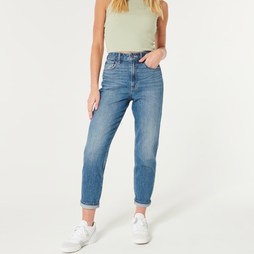 Ultra High Rise Mom Jean Hollister Jeans size 1R